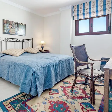 Seaside 3 Bedroom Penthouse Next To The In San Pedro Apartmán *